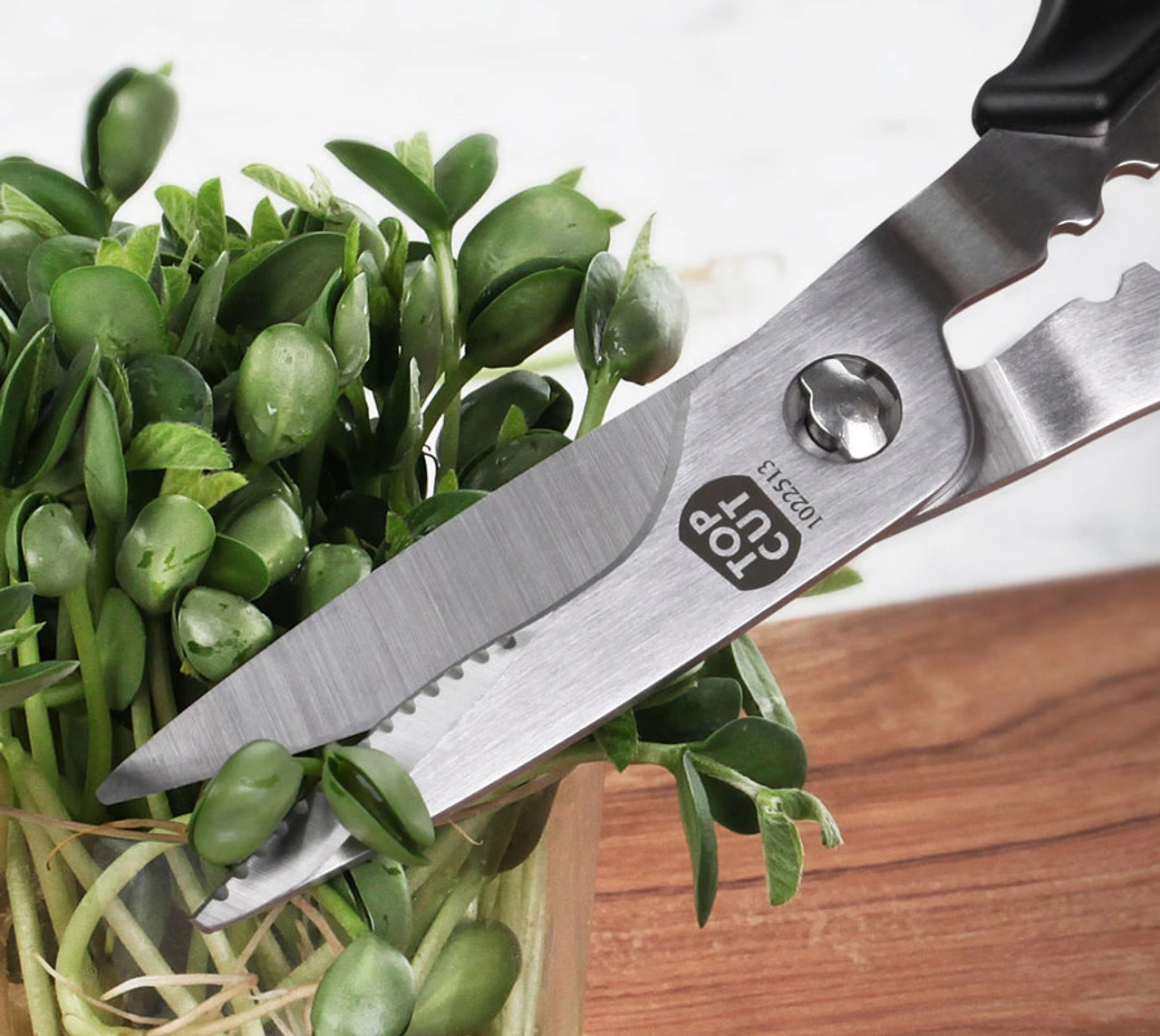 Cangshan - Heavy Duty Kitchen Shears With Black Soft Grip Handle 7 Cangshan - Heavy Duty Kitchen Shears With Black Soft Grip Handle - Image 5