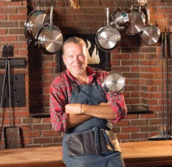 Meyer - SuperSteel 1.5L Try-Ply Saucepan With Lid -Home Kitchen Store ChefMichael pic2 21713e3b 9d97 47f8 a07a 272039d8d7ca 1424x1424 78316.1685567483