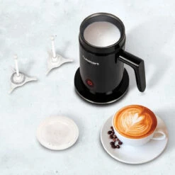 Cuisinart - Milk Frother -Home Kitchen Store NzowNjg0NTkyNzg0MzI6aW1hZ2U6ZW4tQ0E6Zm91cnRo 82483.1667418654