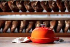 Le Creuset - Oyster Bread Oven -Home Kitchen Store RS6545 RS15782 211021 LeCreuset BreadOvenHero 0648 RET lpr 73914.1660854722