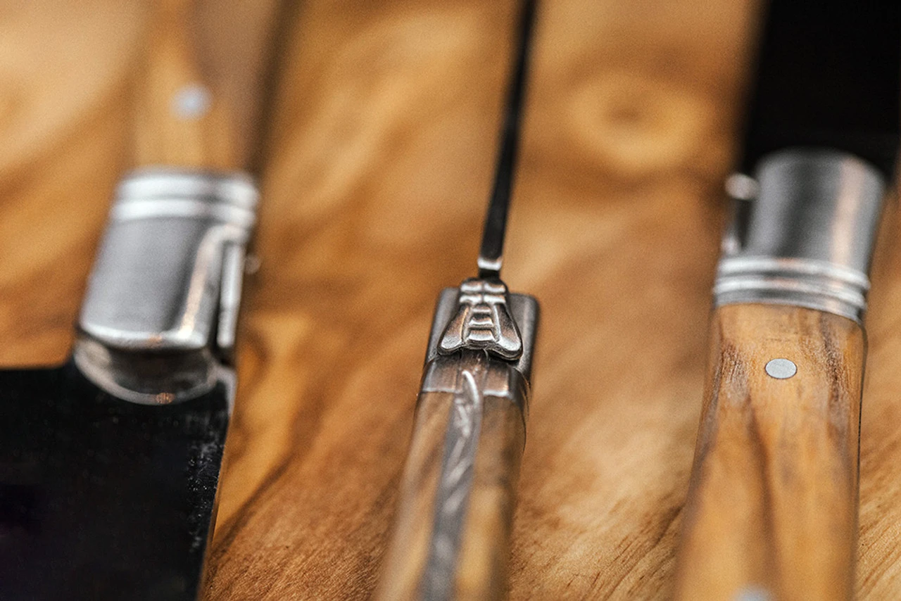 Vanderlinden - Laguiole Exclusive Line 3 Olive Wood Cheese Knives 10 Vanderlinden - Laguiole Exclusive Line 3 Olive Wood Cheese Knives - Image 8