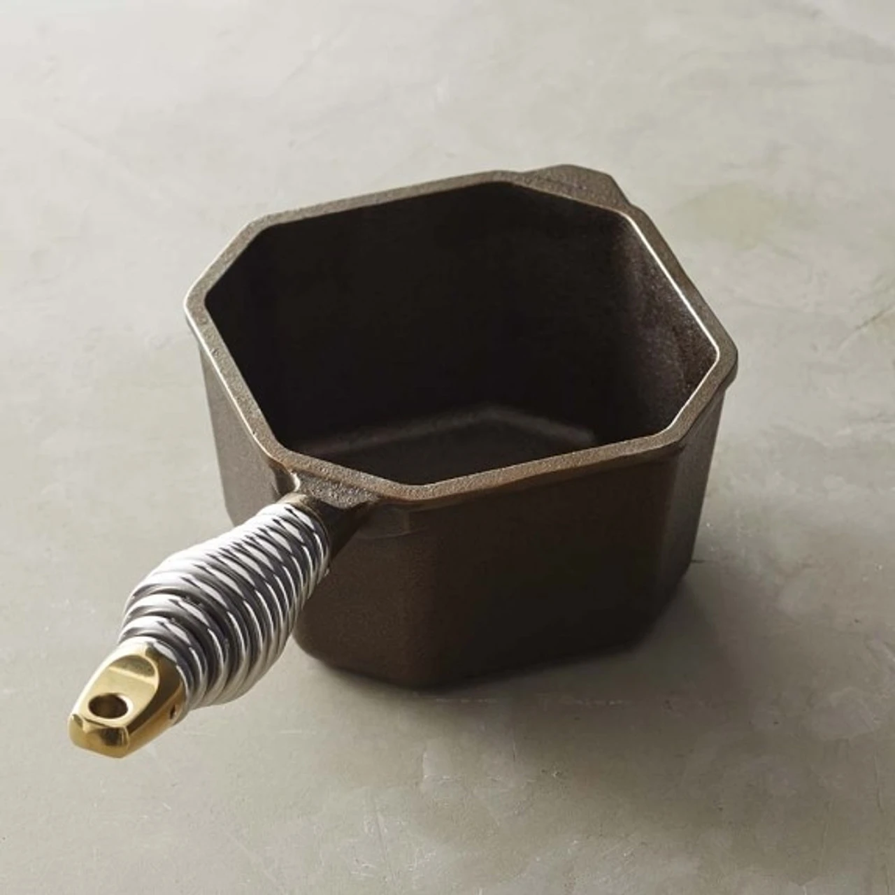 Finex - 1QT Cast Iron Sauce Pan 4 Finex - 1QT Cast Iron Sauce Pan - Image 2