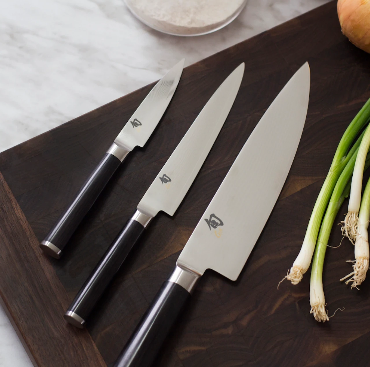 Shun - 3 Pc Classic Starter Set - 8" Chef's, 6" Utility, And 3.5" Paring Knife 4 Shun - 3 Pc Classic Starter Set - 8" Chef's, 6" Utility, And 3.5" Paring Knife - Image 2